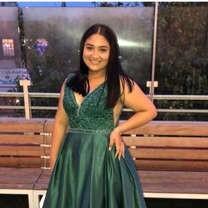 Emerald green prom dress